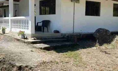 Se vende finca de 4 hectáreas con 5 construcciones totalmente equipadas en Intag apuela Cotacachi Imbabura Ecuador