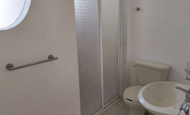 Casa con alberca y doble seguridad en Burgos Bugambilias