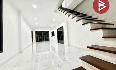 ขายบ้านแฝดหลังริม เนื้อที่ 51 ตร.วา ท่ามะกา กาญจนบุรี