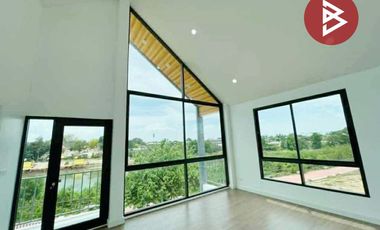 ขายบ้านแฝดหลังริม เนื้อที่ 51 ตร.วา ท่ามะกา กาญจนบุรี