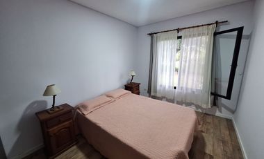 MODERNA CASA EN BARRIO GOLF