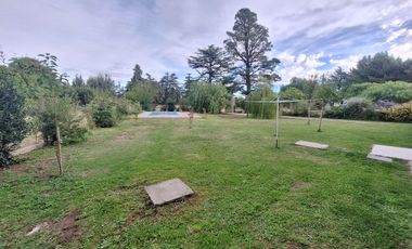 MODERNA CASA EN BARRIO GOLF