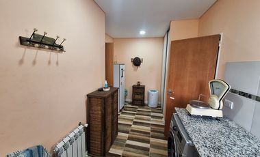 MODERNA CASA EN BARRIO GOLF