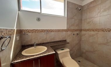 Rento Dpto 2 Dorm $530 con baño privado c/d Monteserrín sin amoblar cerca UDLA, Ekopark No Mascotas