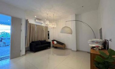 Di jual Rumah Lantai 3
Lokasi di Jln Dewi Sri Kuta badung bali