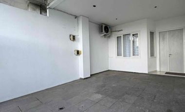 Di jual Rumah Lantai 3
Lokasi di Jln Dewi Sri Kuta badung bali