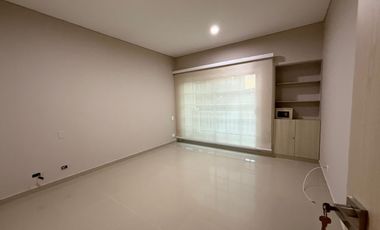 VENDO CASA EN LA CASTELLANA