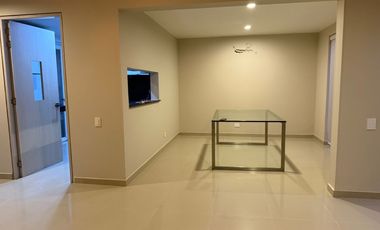 VENDO CASA EN LA CASTELLANA
