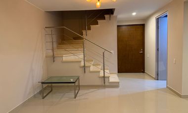VENDO CASA EN LA CASTELLANA