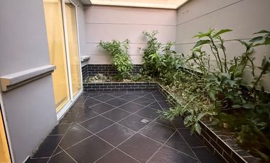 VENDO CASA EN LA CASTELLANA