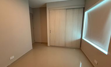 VENDO CASA EN LA CASTELLANA
