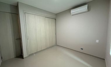 VENDO CASA EN LA CASTELLANA