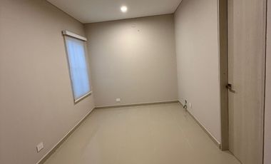 VENDO CASA EN LA CASTELLANA