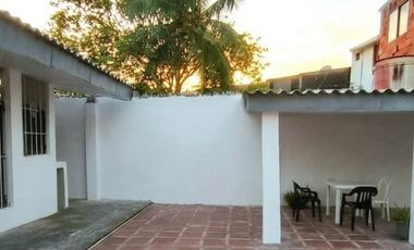 VENDO HERMOSA CASA EN SECTOR DE LOS JOBOS CON AREA DE 344 mts2, 4 ALCOBAS, GARAJE CUBIERTO Y UNA EXCELENTE  UBICACION.