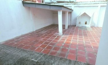 VENDO HERMOSA CASA EN SECTOR DE LOS JOBOS CON AREA DE 344 mts2, 4 ALCOBAS, GARAJE CUBIERTO Y UNA EXCELENTE  UBICACION.