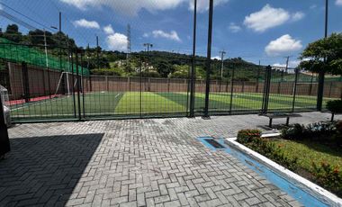 vendo casa en la Rioja etapa Asturias de dos plantas con tres dormitorios con baños y closets planta baja dos salas , comedor , cocina amplia , patio