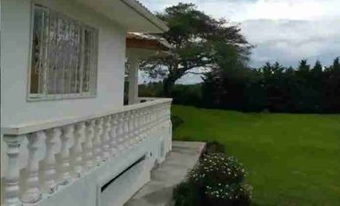 Se vende con Facilidad de pago Casa campestre área de 2.500 metros en Chaltura Imbabura Ecuador