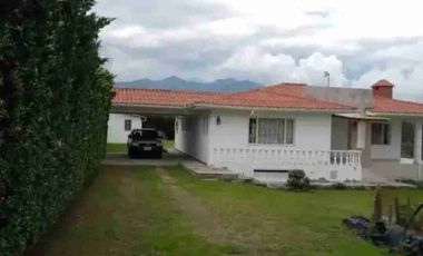 Se vende con Facilidad de pago Casa campestre área de 2.500 metros en Chaltura Imbabura Ecuador