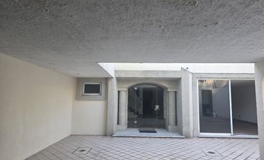 CASA EN RENTA EN LA COLONIA CHIMALISTAC