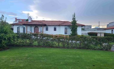 se vende propiedad Campestre conjunto privado en cotacachi Imbabura Ecuador