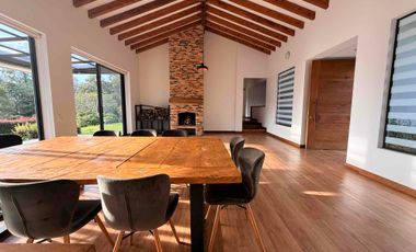 Casa campestre Arriendo  Santa Elena -  Medellin