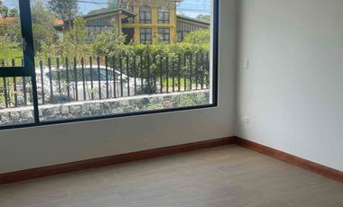 OPORTUNIDAD CASA NUEVA DE VENTA TUMBACO