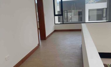 OPORTUNIDAD CASA NUEVA DE VENTA TUMBACO