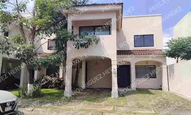 RENTA CASA EQUIPADA EN QUINTAS DE ANDALUS CERCA DE BOCA DEL RÍO,