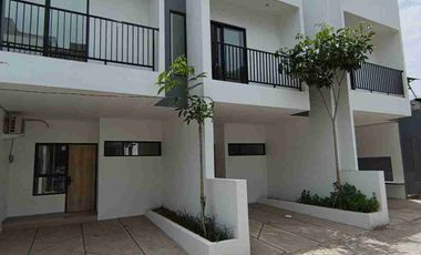 Dijual Rumah TownhouseReady Siap Huni Mewah Murah Bisa KPR Ciracas Jakarta Timur