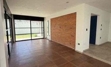 CASA EN RENTA 4 RECÁMARAS MISIÓN DEL CAMPANARIO