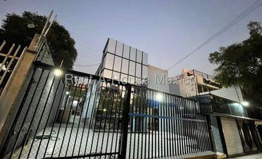 Edificio en Renta en Naucalpan de Juárez, 	Ciudad Satélite