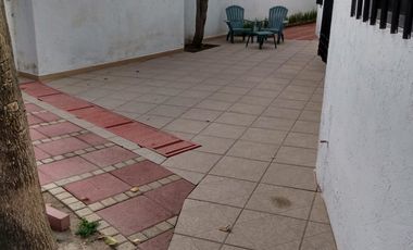 Renta Departamento Amueblado Planta Baja, en Fraccionamiento con Vigilancia y agradables áreas verdes, Carcaña, Momoxpan a 10 min de UDLAP Cholual