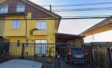 SE VENDE AMPLIA CASA CON PISCINA EN LOMAS SAN ANDRES, CONCEPCIÓN