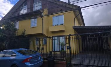 SE VENDE AMPLIA CASA CON PISCINA EN LOMAS SAN ANDRES, CONCEPCIÓN