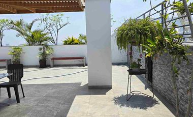 Dpto de 3 hab con balcón vista a la calle con áreas comunes PISCINA GIMNASIO AREA DE PARRILLA ENTREGA INMEDIATA