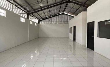 Dijual gedung bisa digunakan untuk kantor atau gudang