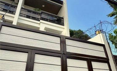 3 Storey 3 Bedroom Townhouse with 2 Car Garage at Plainview Mandaluyong