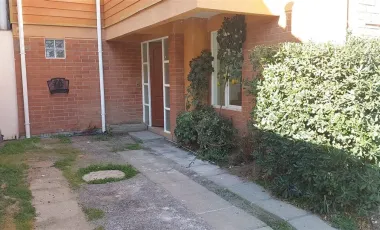 SE VENDE CASA EN CURAUMA VALPARAISO CERCA UNIV. CATOLICA 3 D. 3 B. 4.300 UF