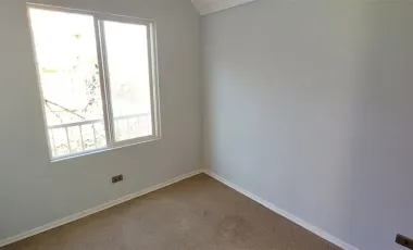 SE VENDE CASA EN CURAUMA VALPARAISO CERCA UNIV. CATOLICA 3 D. 3 B. 4.300 UF