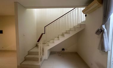 Sewa Kontrakan Rumah di Grand Pakuwon Harga Murah Dekat Tandes Surabaya Barat Tahunan Perumahan Per 2026 Dibawah 70 Juta