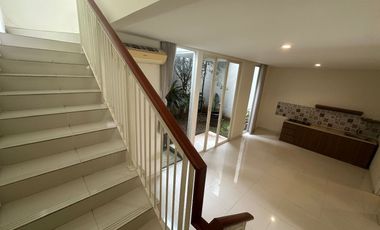 Sewa Kontrakan Rumah di Grand Pakuwon Harga Murah Dekat Tandes Surabaya Barat Tahunan Perumahan Per 2026 Dibawah 70 Juta