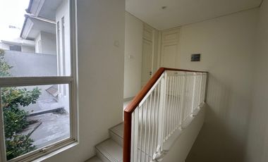 Sewa Kontrakan Rumah di Grand Pakuwon Harga Murah Dekat Tandes Surabaya Barat Tahunan Perumahan Per 2026 Dibawah 70 Juta