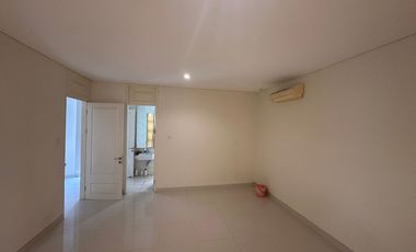 Sewa Kontrakan Rumah di Grand Pakuwon Harga Murah Dekat Tandes Surabaya Barat Tahunan Perumahan Per 2026 Dibawah 70 Juta