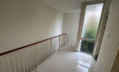 Sewa Kontrakan Rumah di Grand Pakuwon Harga Murah Dekat Tandes Surabaya Barat Tahunan Perumahan Per 2026 Dibawah 70 Juta