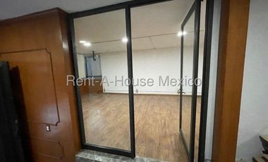 Edificio en Renta en Naucalpan de Juárez, 	Ciudad Satélite