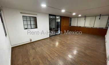 Edificio en Renta en Naucalpan de Juárez, 	Ciudad Satélite