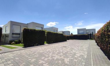 CASA EN RENTA DENTRO DE CONJUNTO EN HILACRIL TUMBACO