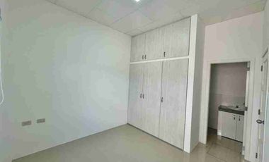 Urdesa Central, alquiler suite planta baja