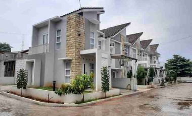 Dijual Rumah Townhouse Semi Furnished Bisa KPR Mewah Murah Pancoran Mas Depok