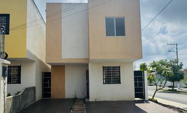 En alquiler casa de 3 dormitorios en urb.Los Geranios 3 en chongon.
